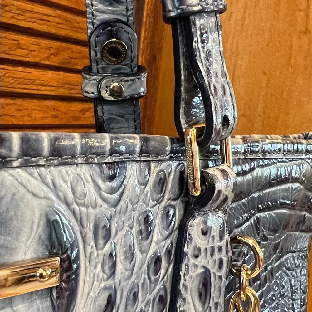 Brahmin Med. Asher Melbourne Embossed Leather Tote bag, denim blues - Picture 5 of 17